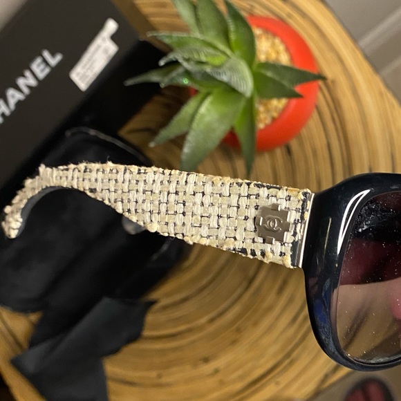 Chanel Black & White Tweed Sunglasses - Picture 8 of 12